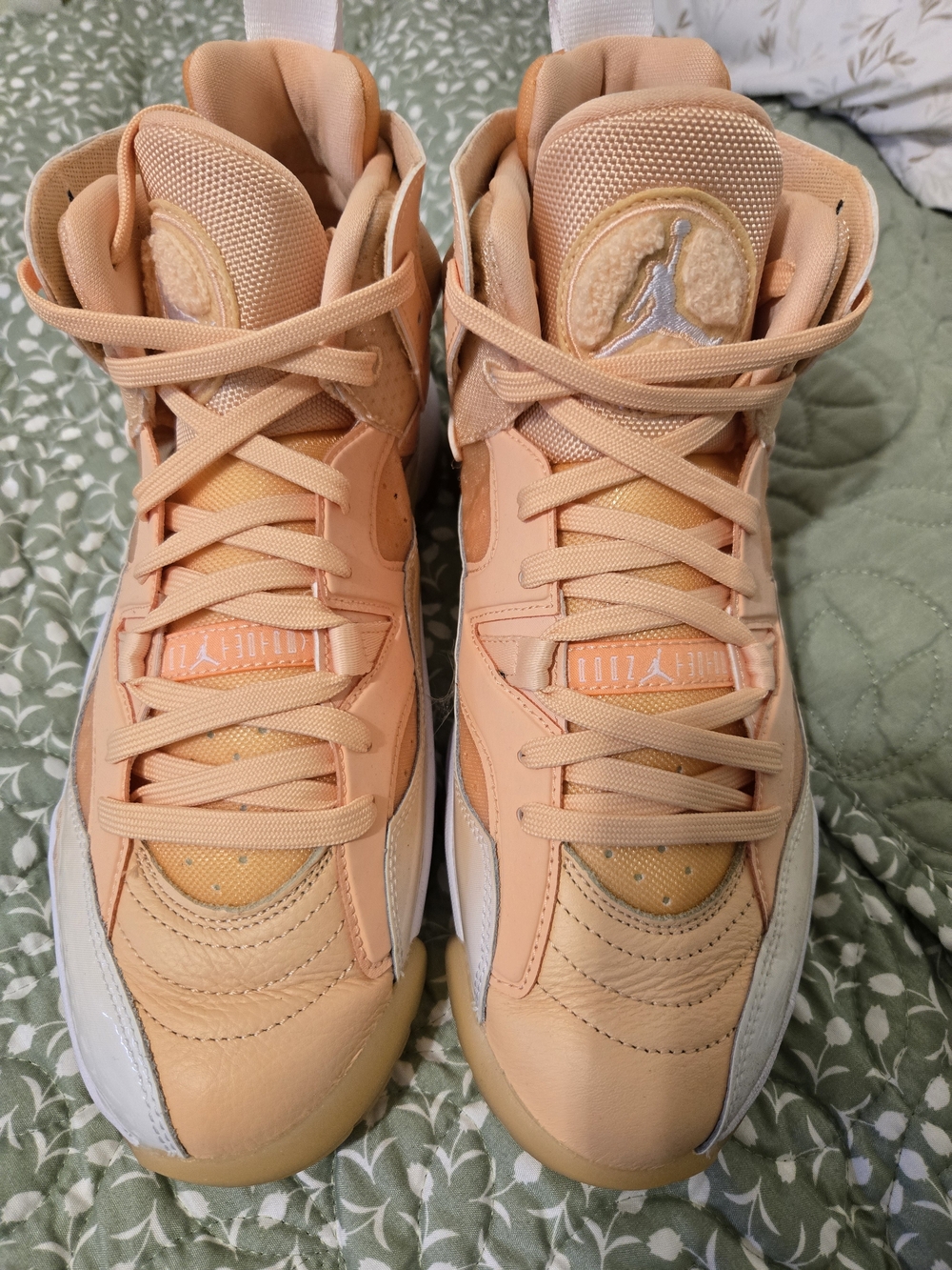 Jordan's Women Orange Trainers

 Shoes in Peach
